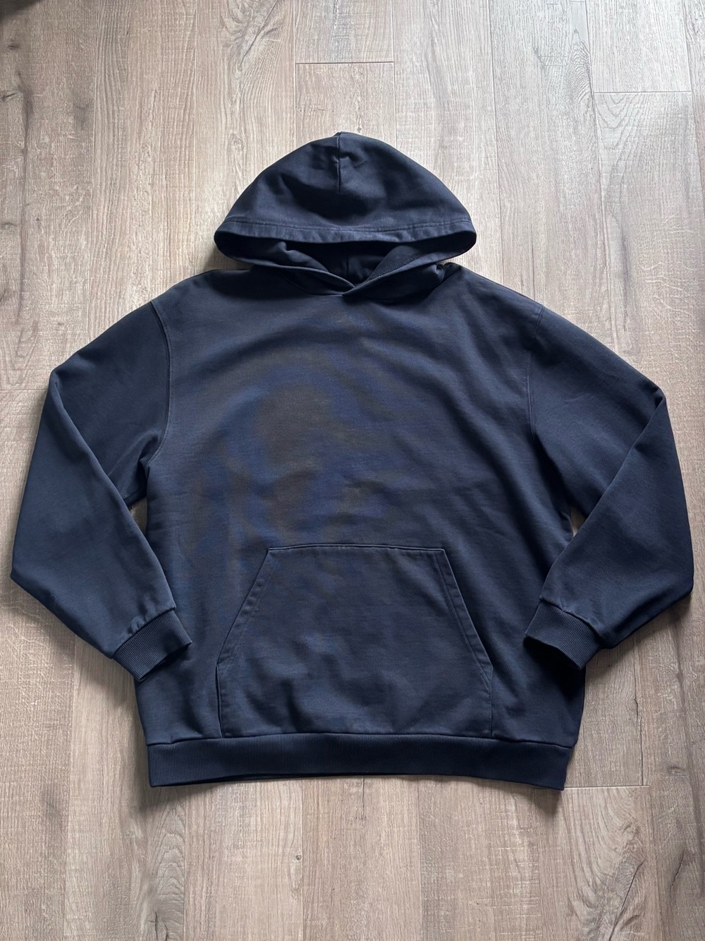 SKIMS Boyfriend Fleece Pull Over Hoodie in Washed Onyx